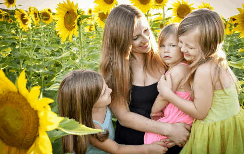 inspirational motherhood quotes that all moms should read